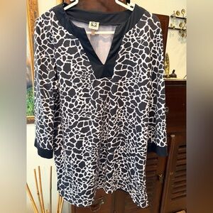 Anne Klein Black and White Lion Logo Tag